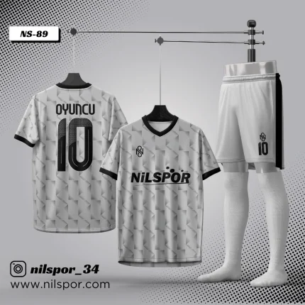 Beyaz siyah kişiye özel futbol forması tasarımı Nilspor